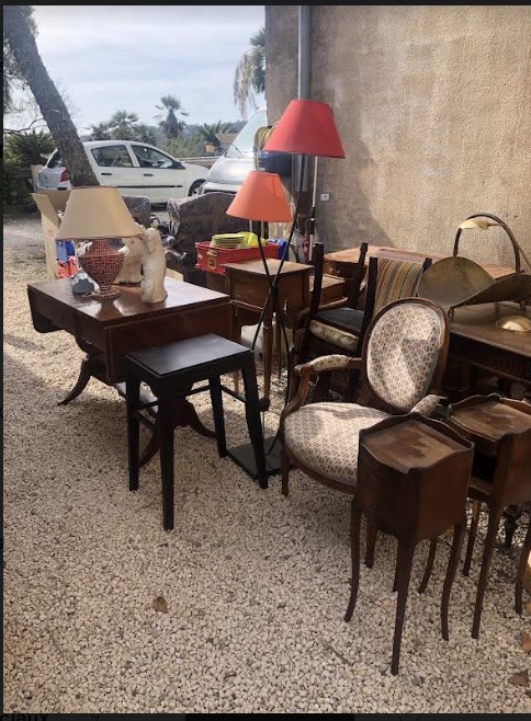Débarras à Peymeinade : appartement, villa, cave, grenier, garage ou succession – meubles et objets encombrants évacués